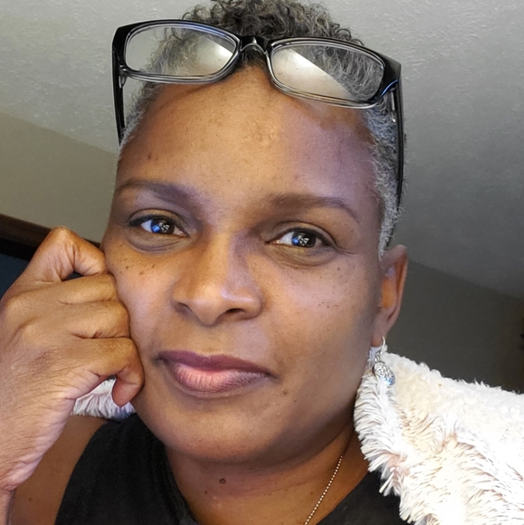 Meet your Posher, Twana - Picture 1 of 1